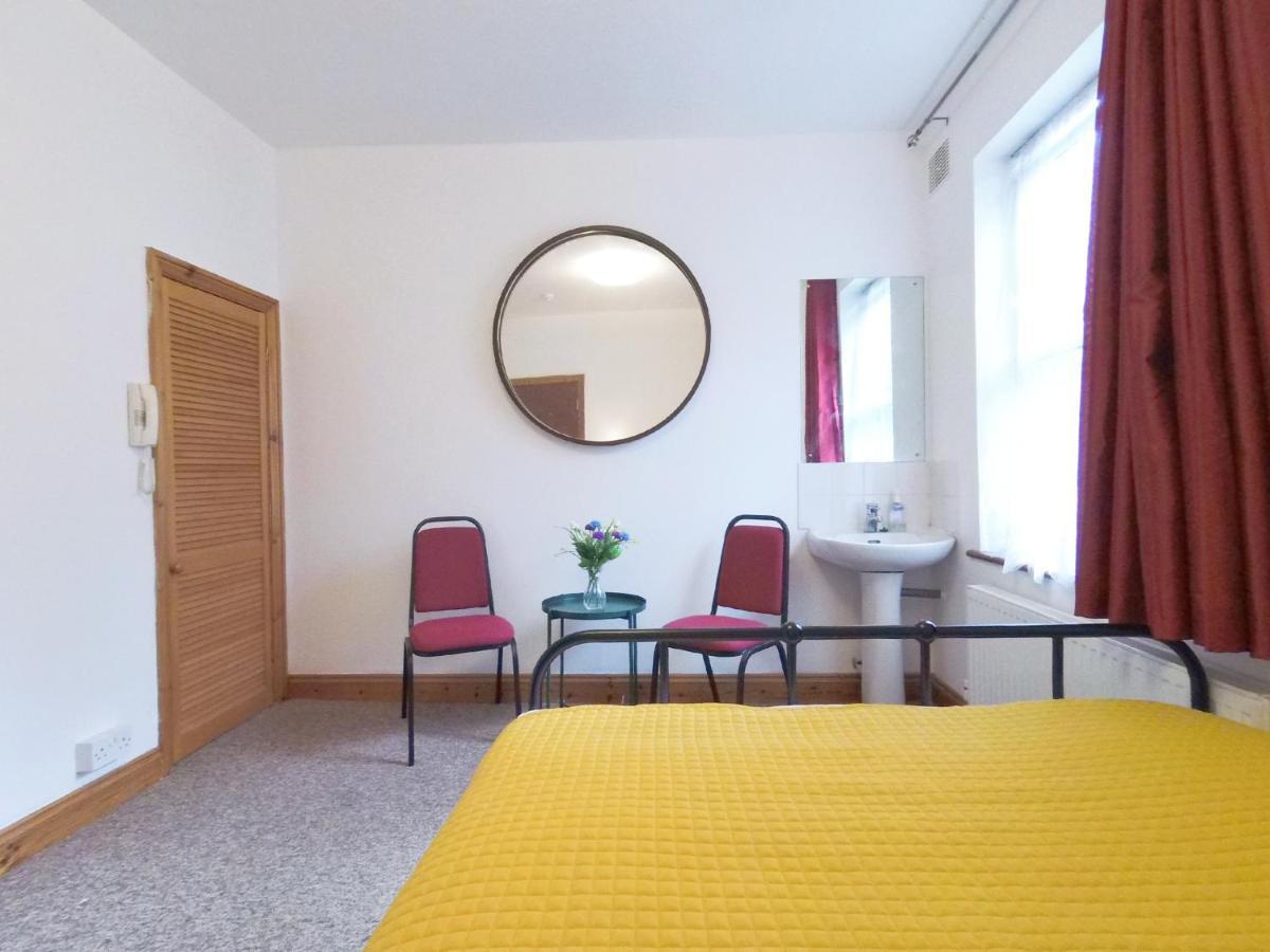 Carnation Flat A In Wembley Apartment London Exterior photo
